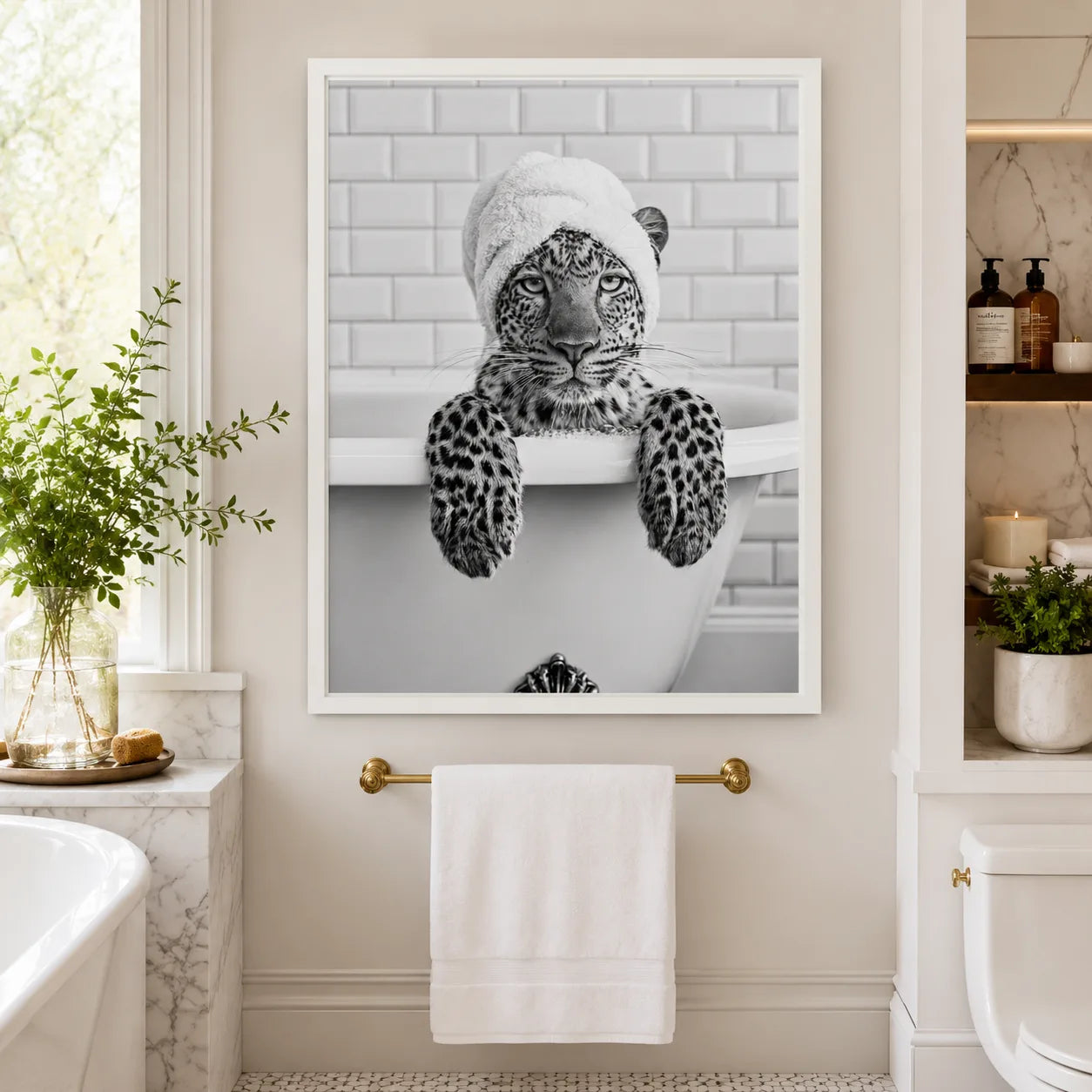 Leopard in Bathtub Wall Art Decor - Wall Art Decor - detail